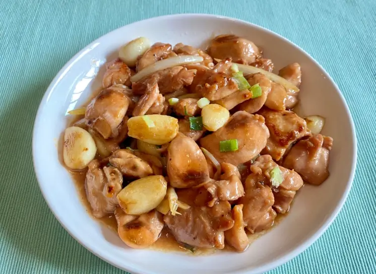 蒜頭炒雞肉做法