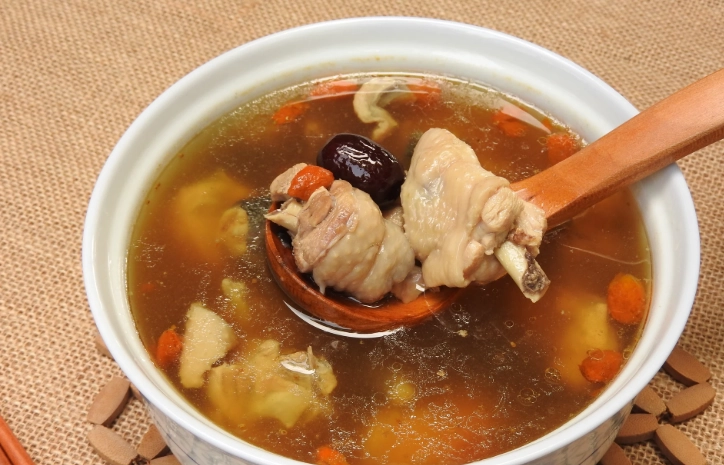 芝麻雞煲湯 食譜