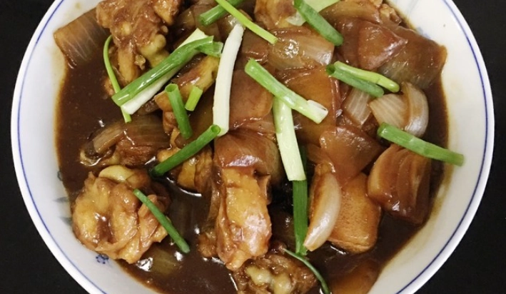 洋蔥炒雞肉