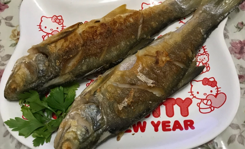 酥脆煎魚做法