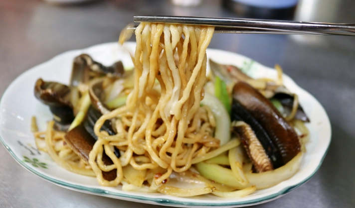 三民區鱔魚意麵全攻略:在地人私藏老店與美味秘訣 三民區鱔魚意麵全攻略:在地人私藏老店與美味秘訣