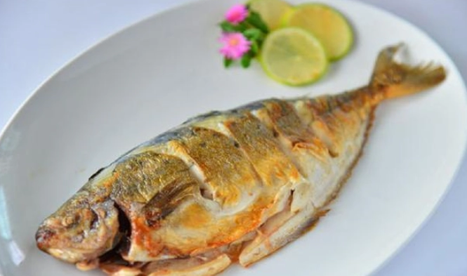 煎魚翻面時間 煎魚翻面時間