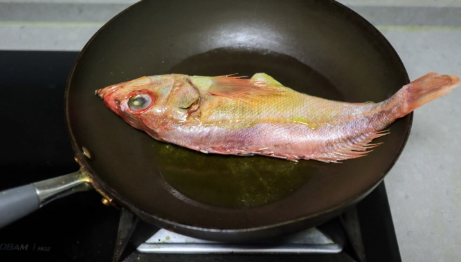 如何控制煎魚火候